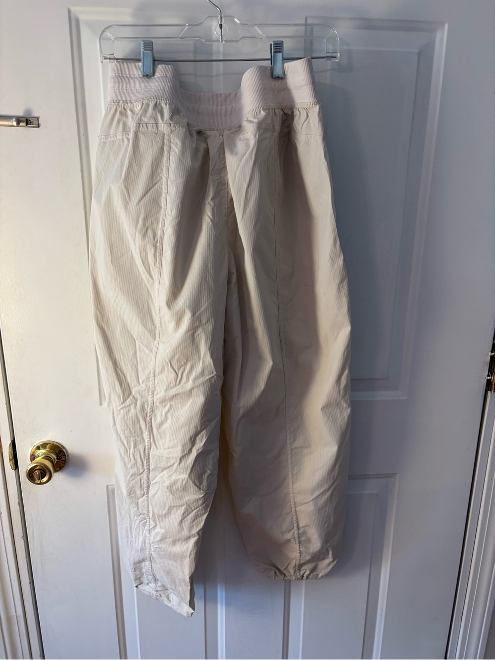 Avia Women’s Cream Drawstring Joggers Dance Pants - Picture 2 of 4
